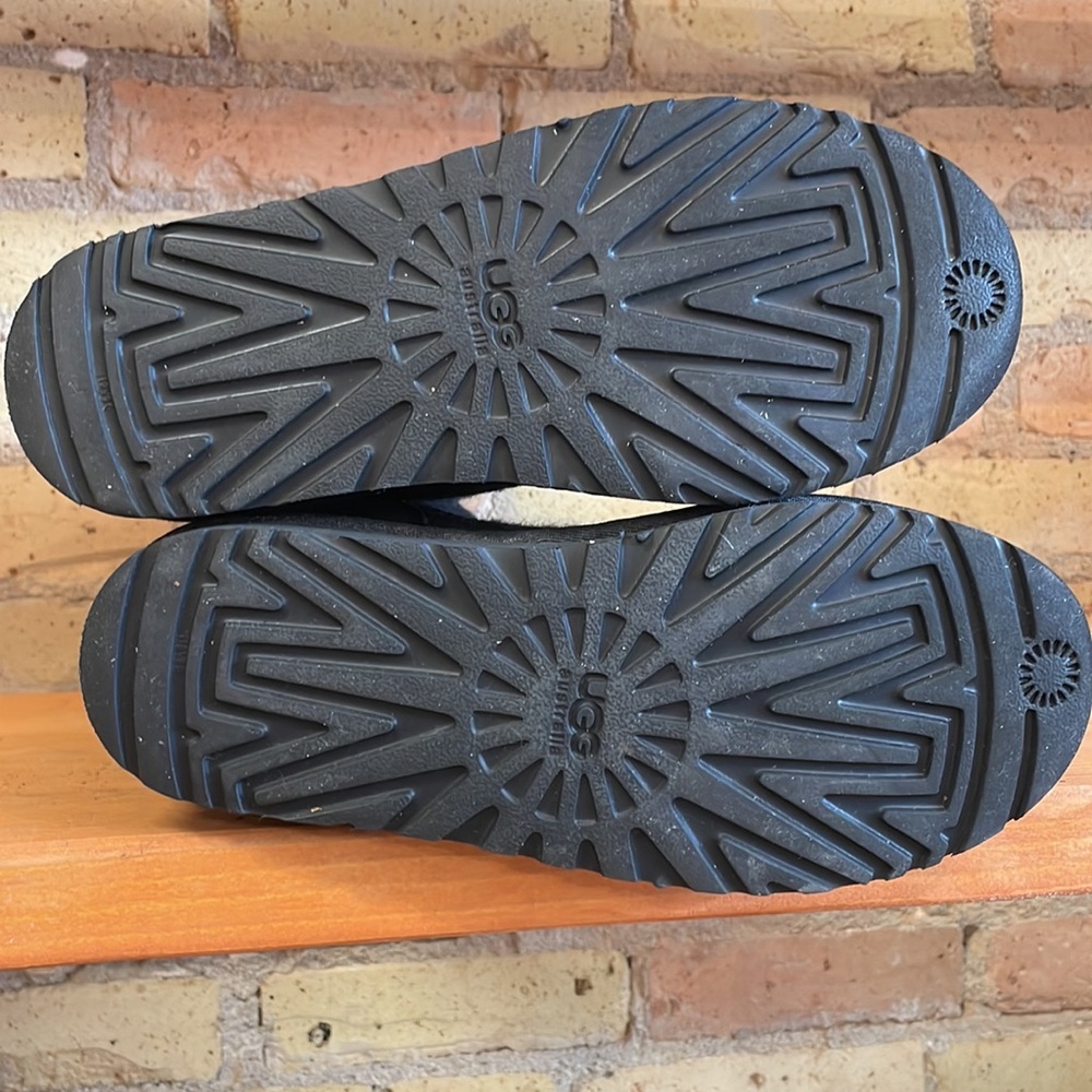 UGG Black Knit Winter Boots - Picture 6 of 8
